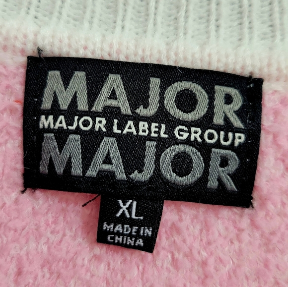 💗 Charming Pink Heart Sweater | Cozy Knit Pullover | Cute & Stylish - Picture 3 of 4